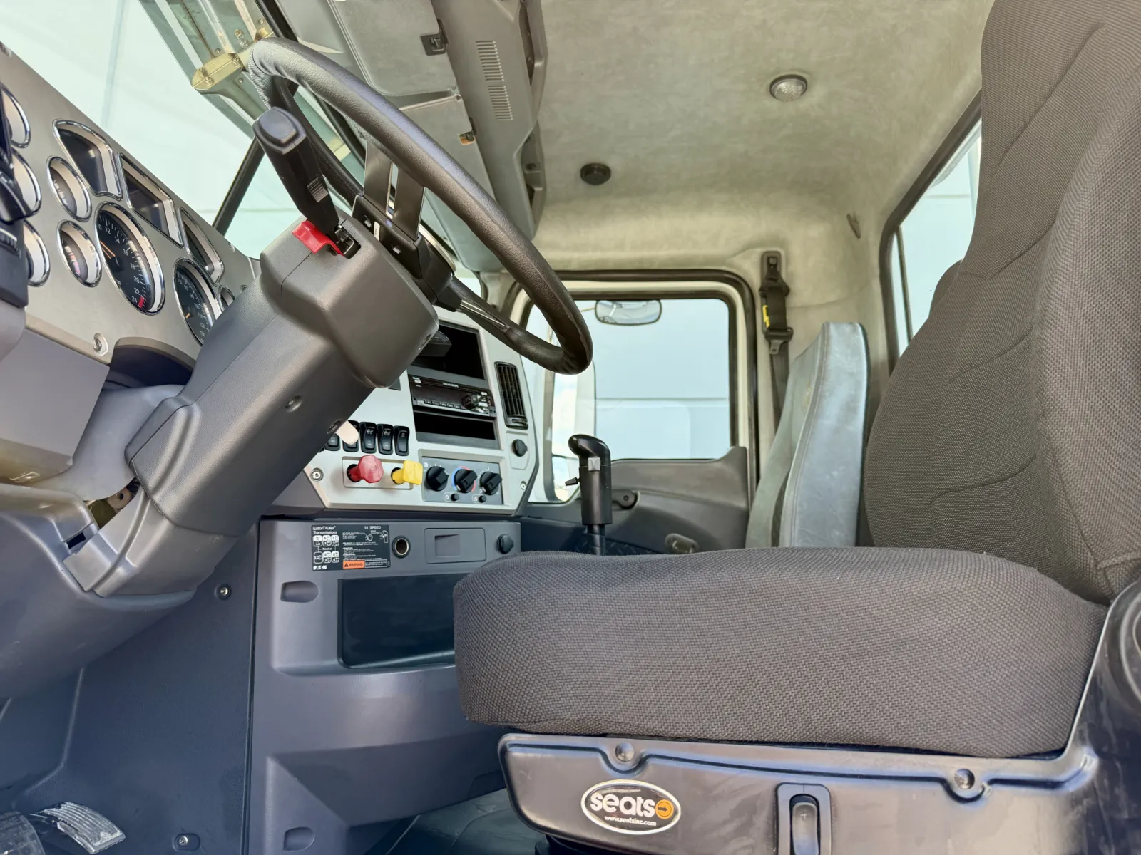 2017 Mack - image 14