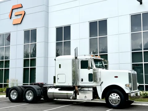 Photos of 2008 PETERBILT 388 for sale in New Lenox, IL at Forge Truck Centers - Illinois
