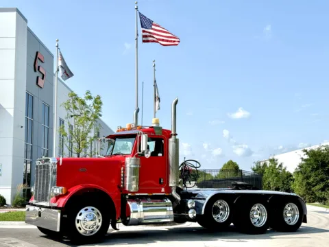2006 PETERBILT 379 for sale in New Lenox, IL