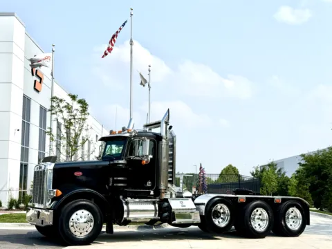 2004 PETERBILT 378 for sale in New Lenox, IL