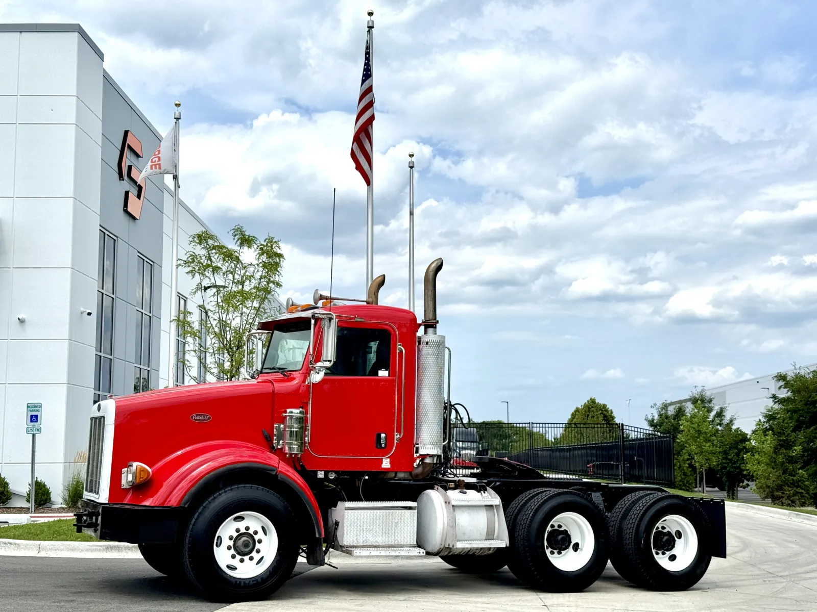 2006 PETERBILT 357