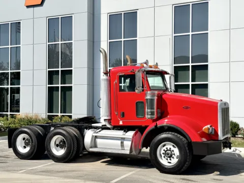 Photos of 2006 PETERBILT 357 for sale in New Lenox, IL at Forge Truck Centers - Illinois