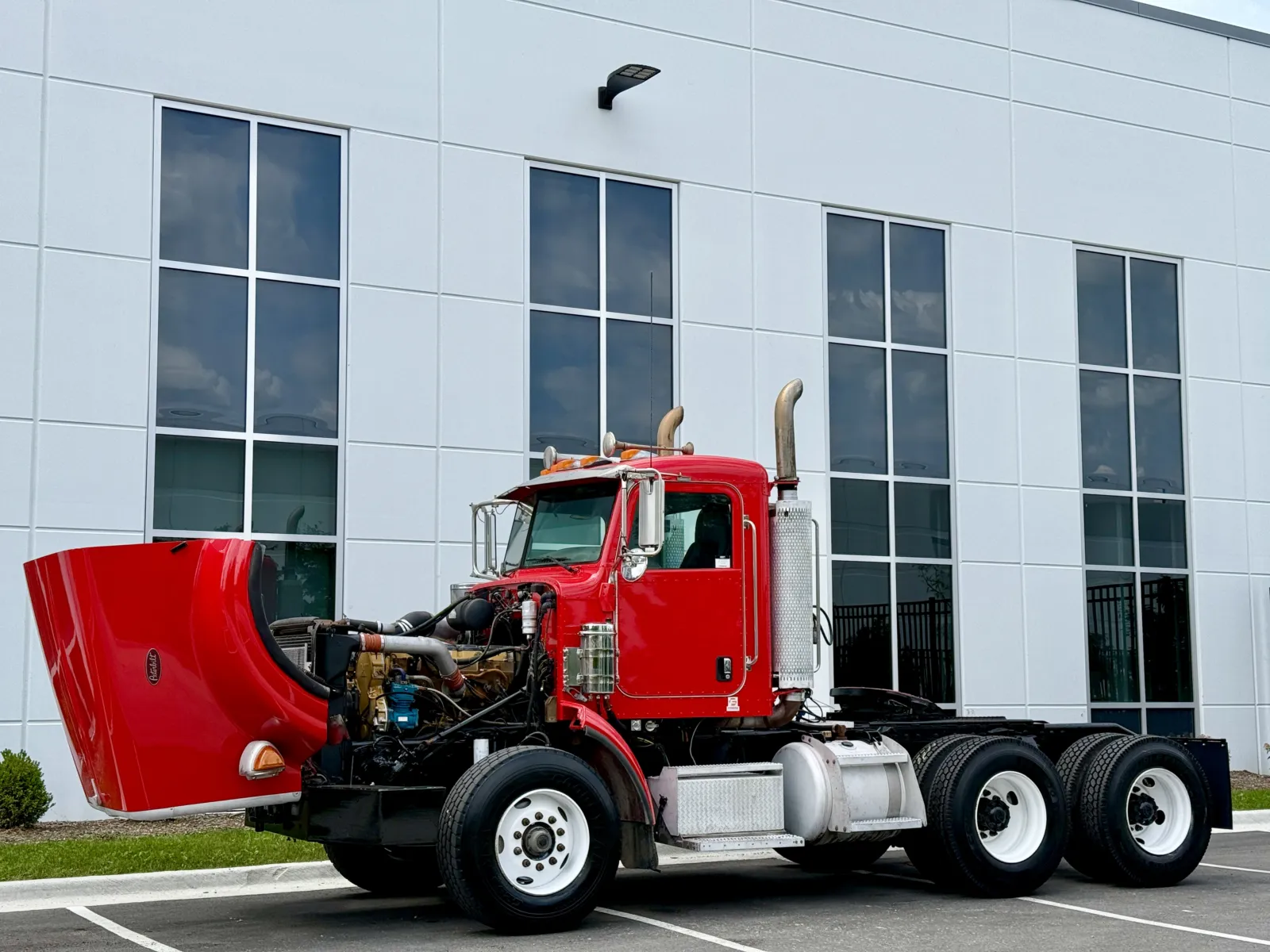 2006 Peterbilt - image 10