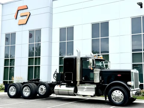 Photos of 2024 PETERBILT 389 for sale in New Lenox, IL at Forge Truck Centers - Illinois