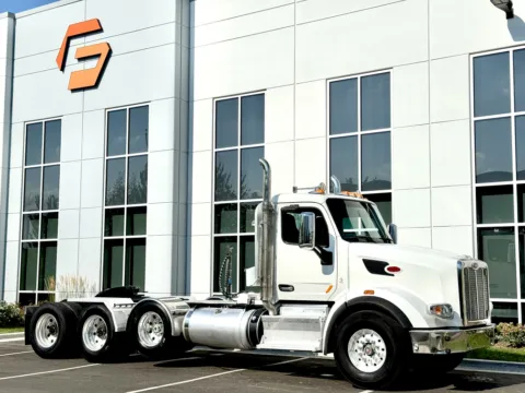 Photos of 2014 PETERBILT 567 for sale in New Lenox, IL at Forge Truck Centers - Illinois