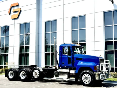 Photos of 2021 MACK PINNACLE for sale in New Lenox, IL at Forge Truck Centers - Illinois