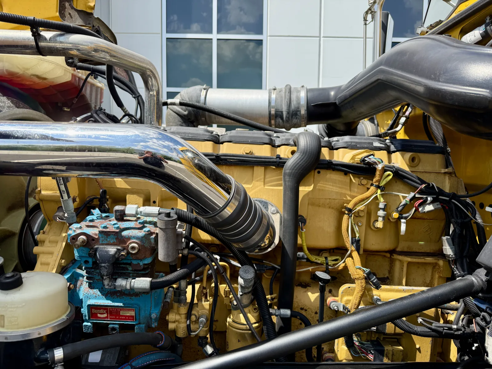 2019 Peterbilt 389 - image 12