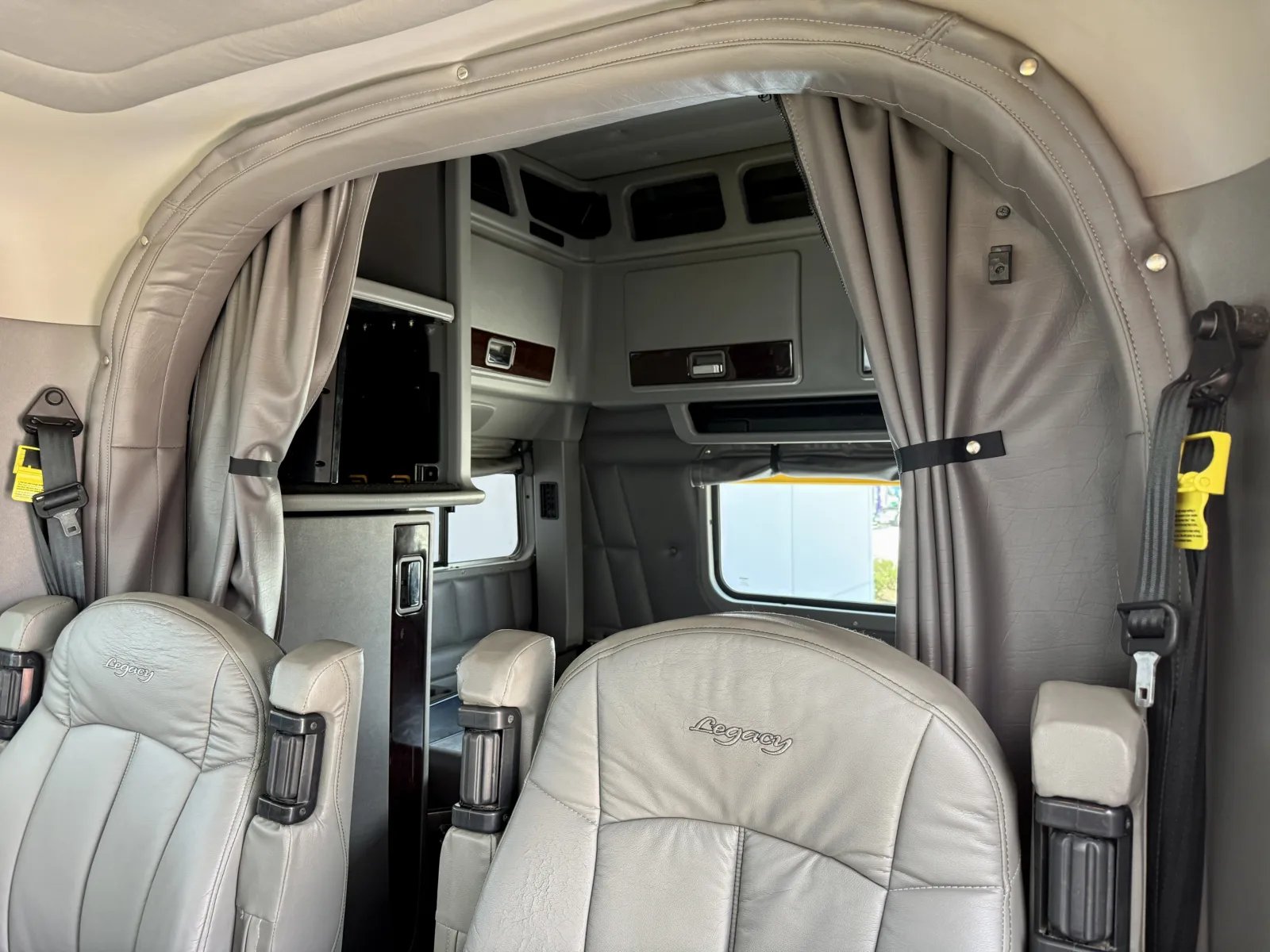 2019 Peterbilt 389 - image 20