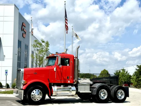 2006 PETERBILT 378 for sale in New Lenox, IL