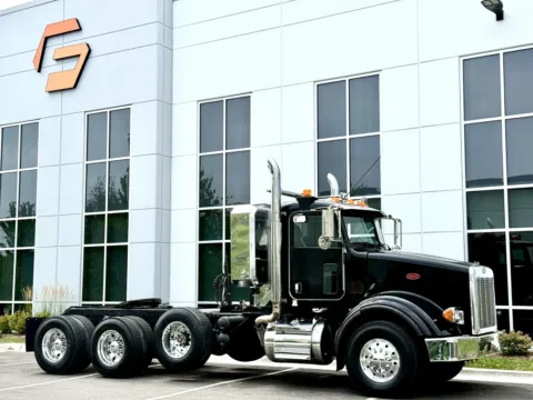 Photos of 2007 PETERBILT 357 for sale in New Lenox, IL at Forge Truck Centers - Illinois