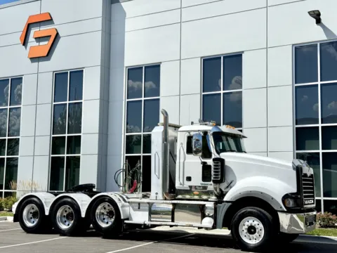 Photos of 2013 MACK TD713 for sale in New Lenox, IL at Forge Truck Centers - Illinois
