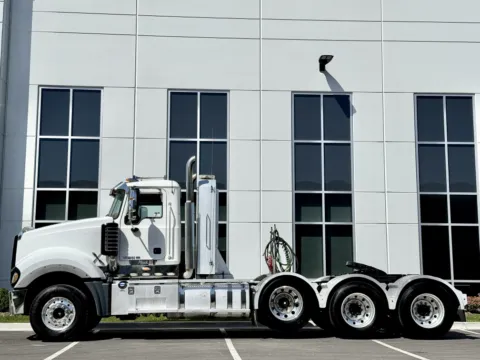 More photos of 2013 MACK TD713 at Forge Truck Centers - Illinois, IL