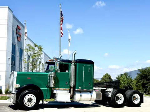 2008 PETERBILT 389 for sale in New Lenox, IL