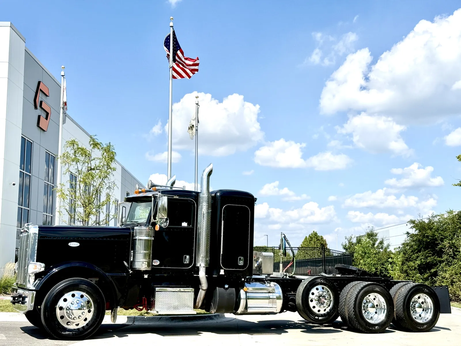 2024 PETERBILT 389 for sale in New Lenox, IL