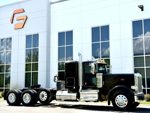 Photos of 2024 PETERBILT 389 for sale in New Lenox, IL at Forge Truck Centers - Illinois