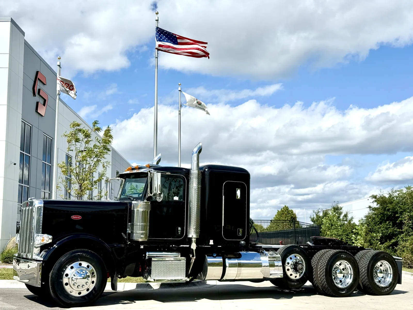 2023 PETERBILT 389 for sale in New Lenox, IL