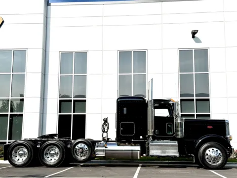 Another view of 2023 PETERBILT 389 for sale in New Lenox, IL at Forge Truck Centers - Illinois
