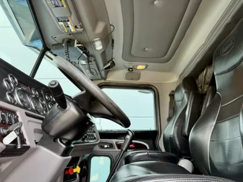 Photos of 2019 PETERBILT 389 for sale in New Lenox, IL at Forge Truck Centers - Illinois