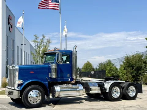 2013 PETERBILT 388 for sale in New Lenox, IL