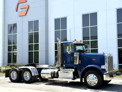 Photos of 2013 PETERBILT 388 for sale in New Lenox, IL at Forge Truck Centers - Illinois