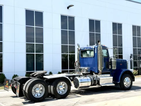 More photos of 2013 PETERBILT 388 at Forge Truck Centers - Illinois, IL
