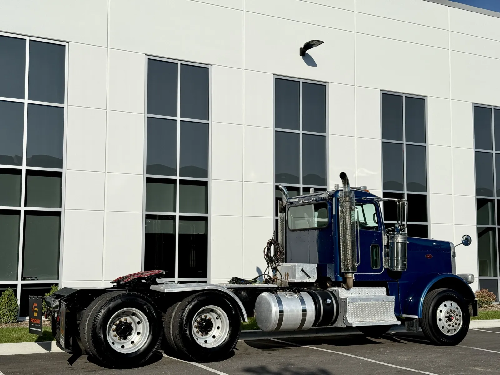 2013 Peterbilt - image 5