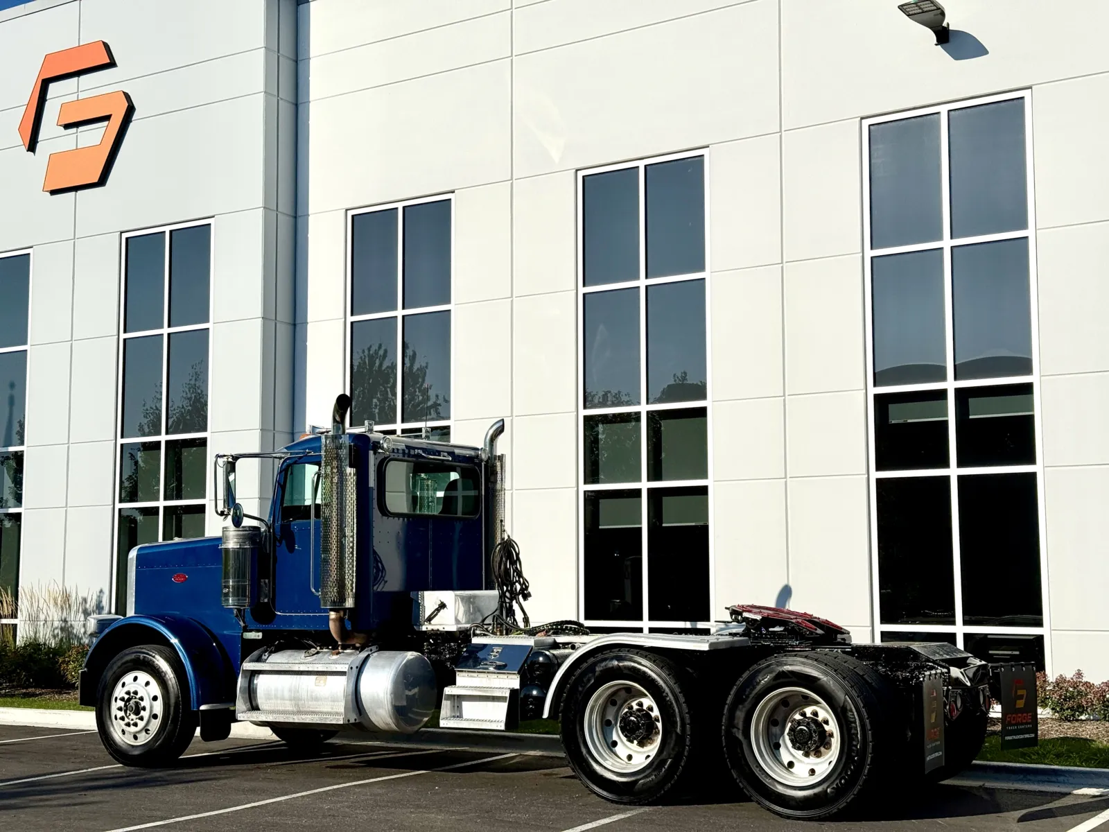 2013 Peterbilt - image 6