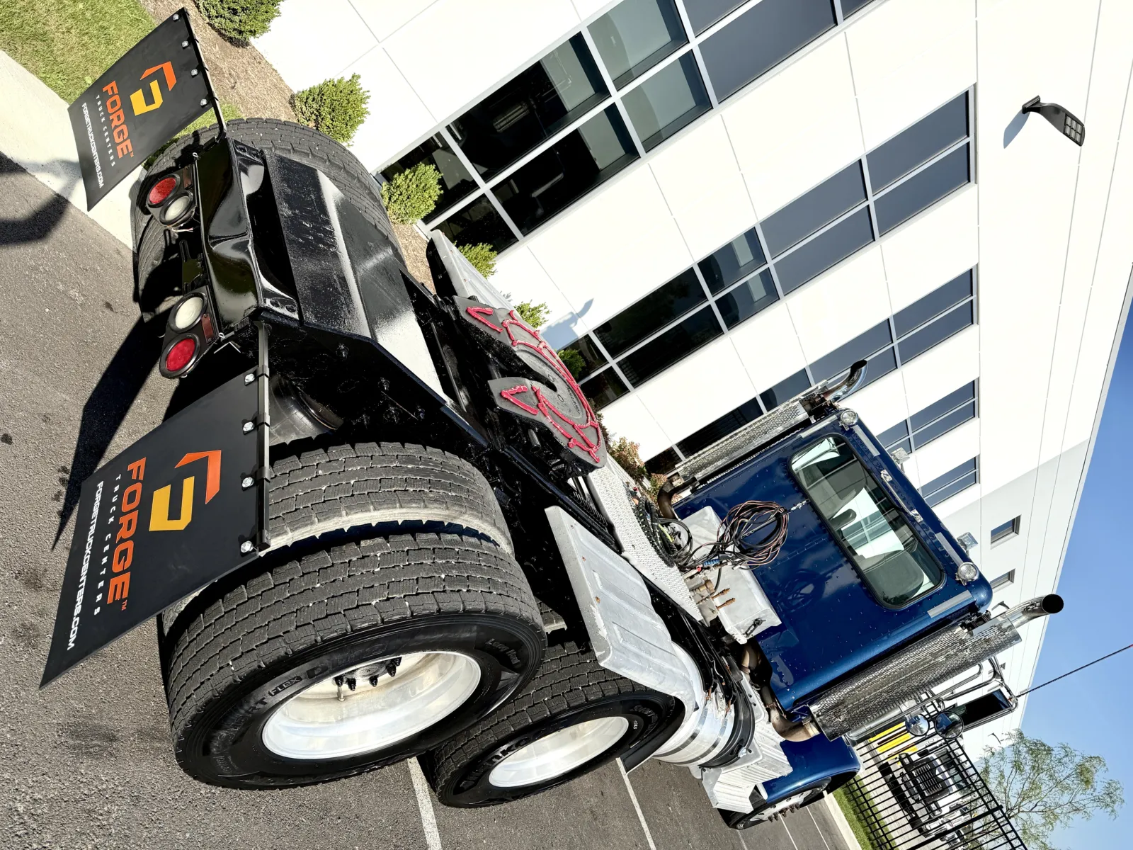 2013 Peterbilt - image 11