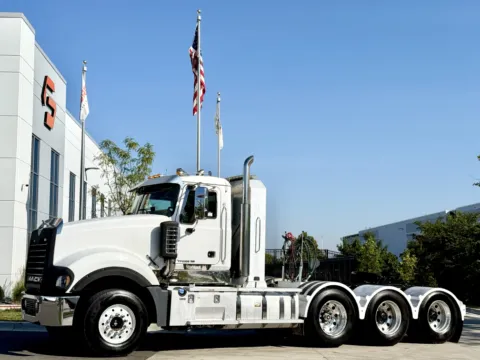 2013 MACK TD713 for sale in New Lenox, IL