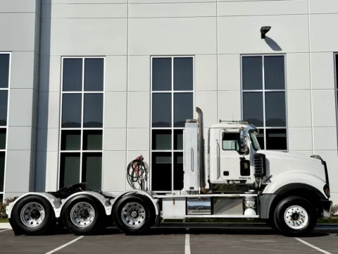 Another view of 2013 MACK TD713 for sale in New Lenox, IL at Forge Truck Centers - Illinois