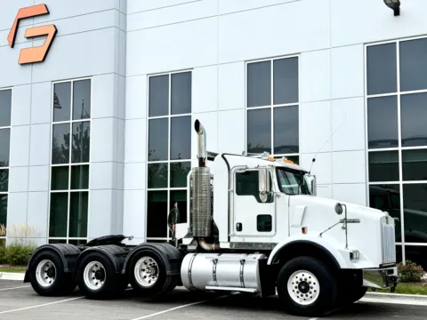 Photos of 2011 KENWORTH T800 for sale in New Lenox, IL at Forge Truck Centers - Illinois