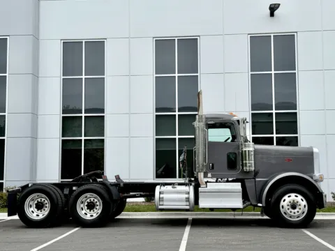Another view of 2022 PETERBILT 389 for sale in New Lenox, IL at Forge Truck Centers - Illinois
