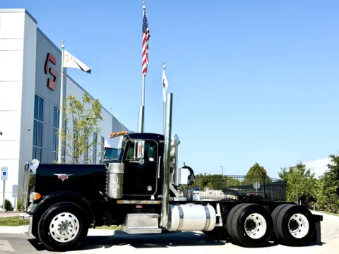 2002 PETERBILT 379 for sale in New Lenox, IL