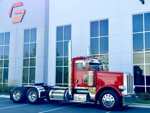 Photos of 2015 PETERBILT 389 for sale in New Lenox, IL at Forge Truck Centers - Illinois