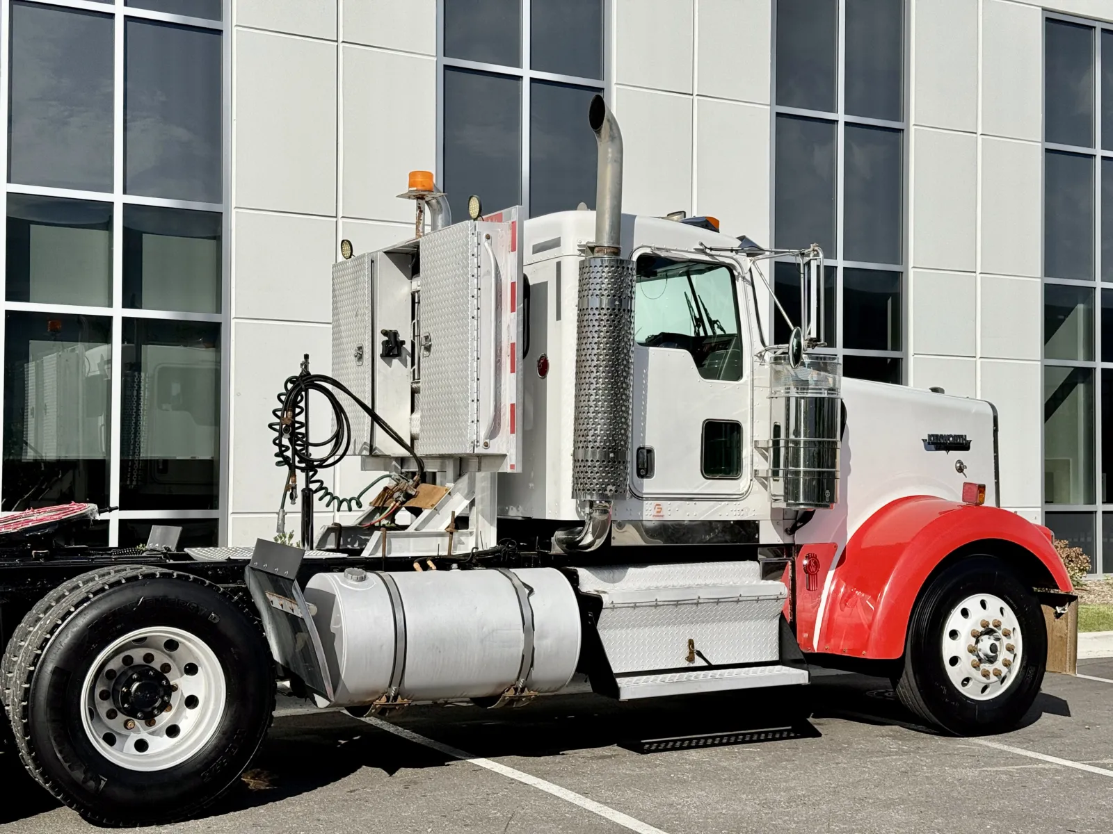 2003 Kenworth W900 - image 7