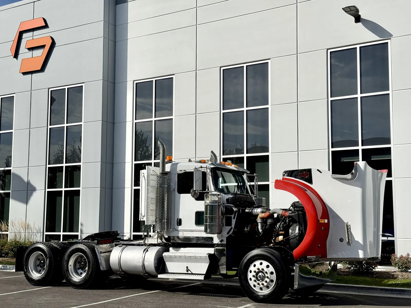 2003 Kenworth W900 - image 9