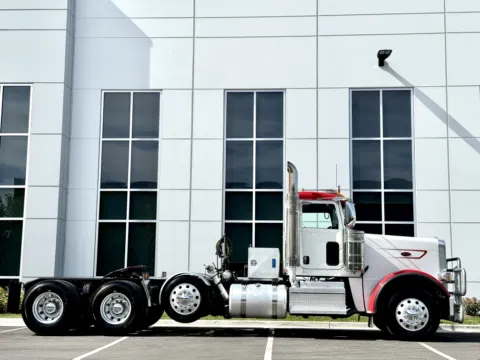 Another view of 2023 PETERBILT 389 for sale in New Lenox, IL at Forge Truck Centers - Illinois