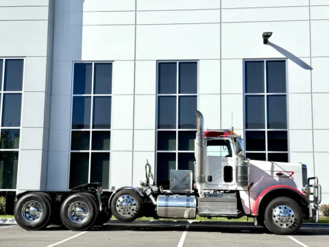 Another view of 2023 PETERBILT 389 for sale in New Lenox, IL at Forge Truck Centers - Illinois