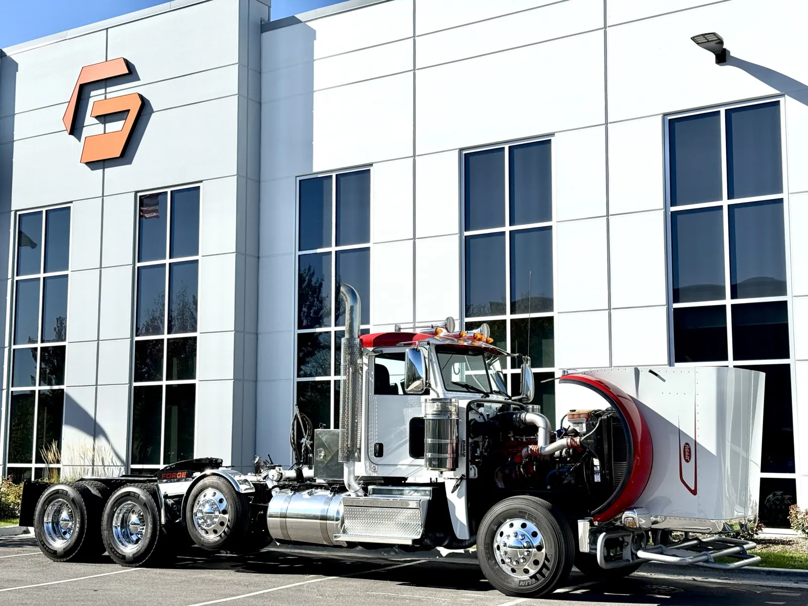 2023 Peterbilt 389 - image 9