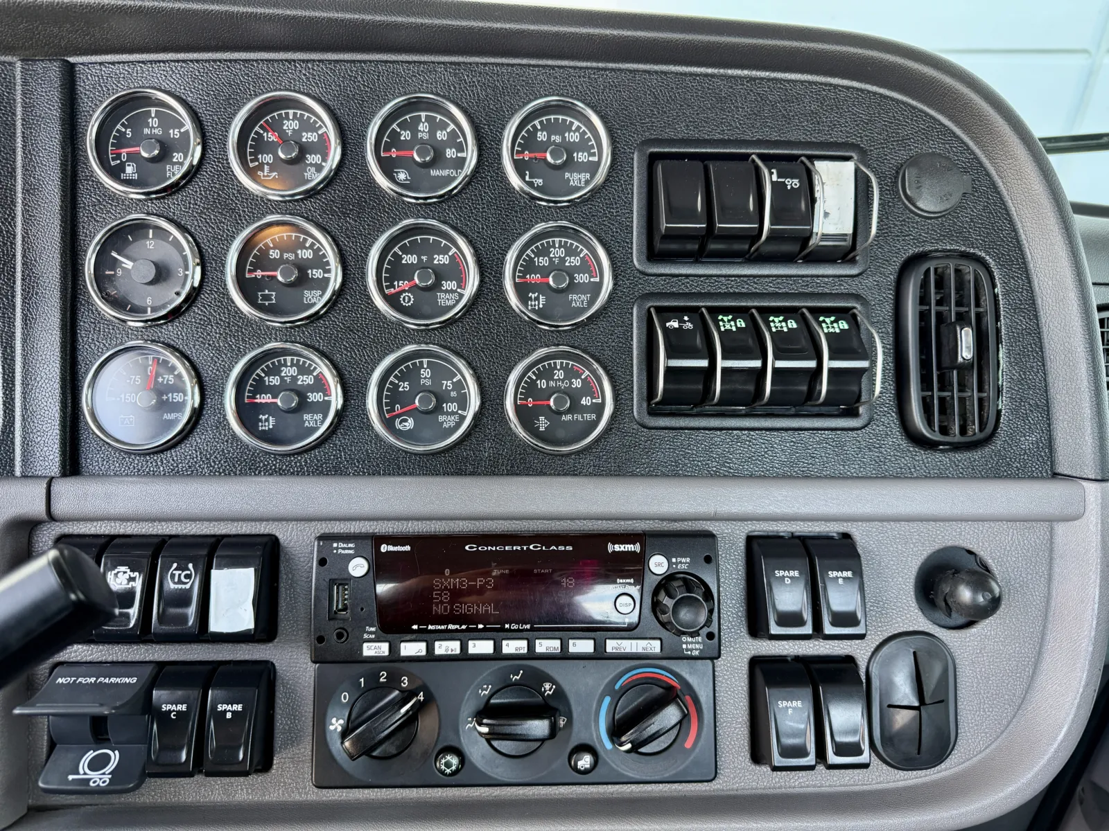 2023 Peterbilt 389 - image 18