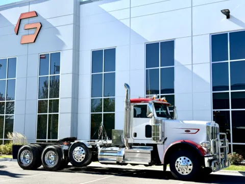 Photos of 2023 PETERBILT 389 for sale in New Lenox, IL at Forge Truck Centers - Illinois