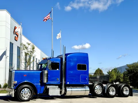 2018 PETERBILT 389 for sale in New Lenox, IL