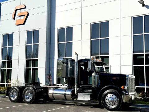 Photos of 2005 PETERBILT 379 for sale in New Lenox, IL at Forge Truck Centers - Illinois