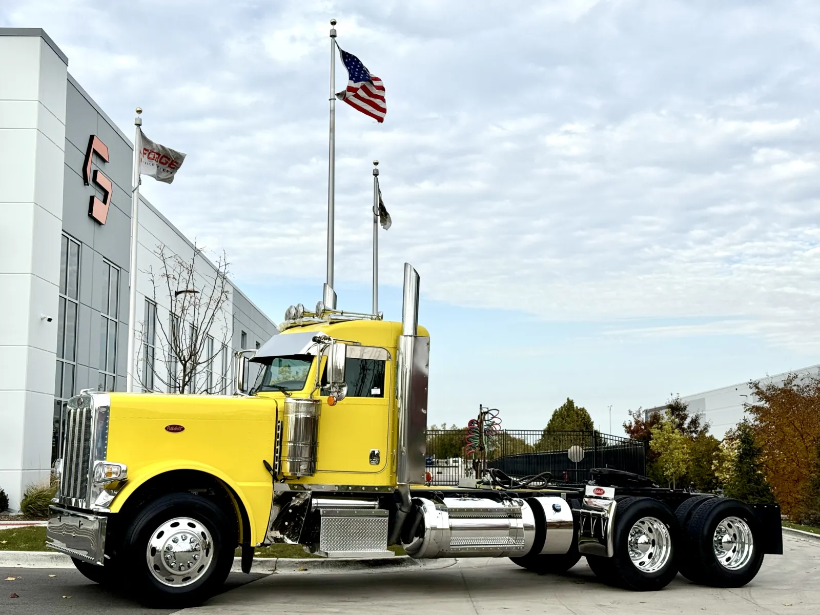 2023 PETERBILT 389 for sale in New Lenox, IL
