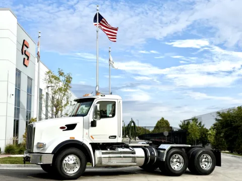 2017 PETERBILT 567 for sale in New Lenox, IL