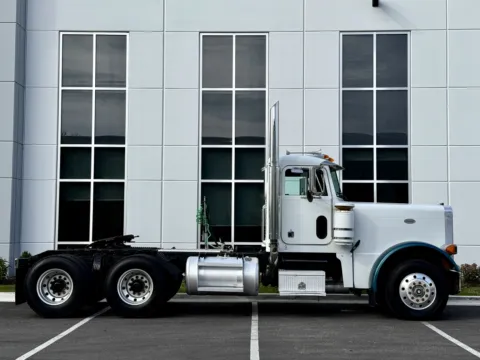 Another view of 1998 PETERBILT 379 for sale in New Lenox, IL at Forge Truck Centers - Illinois