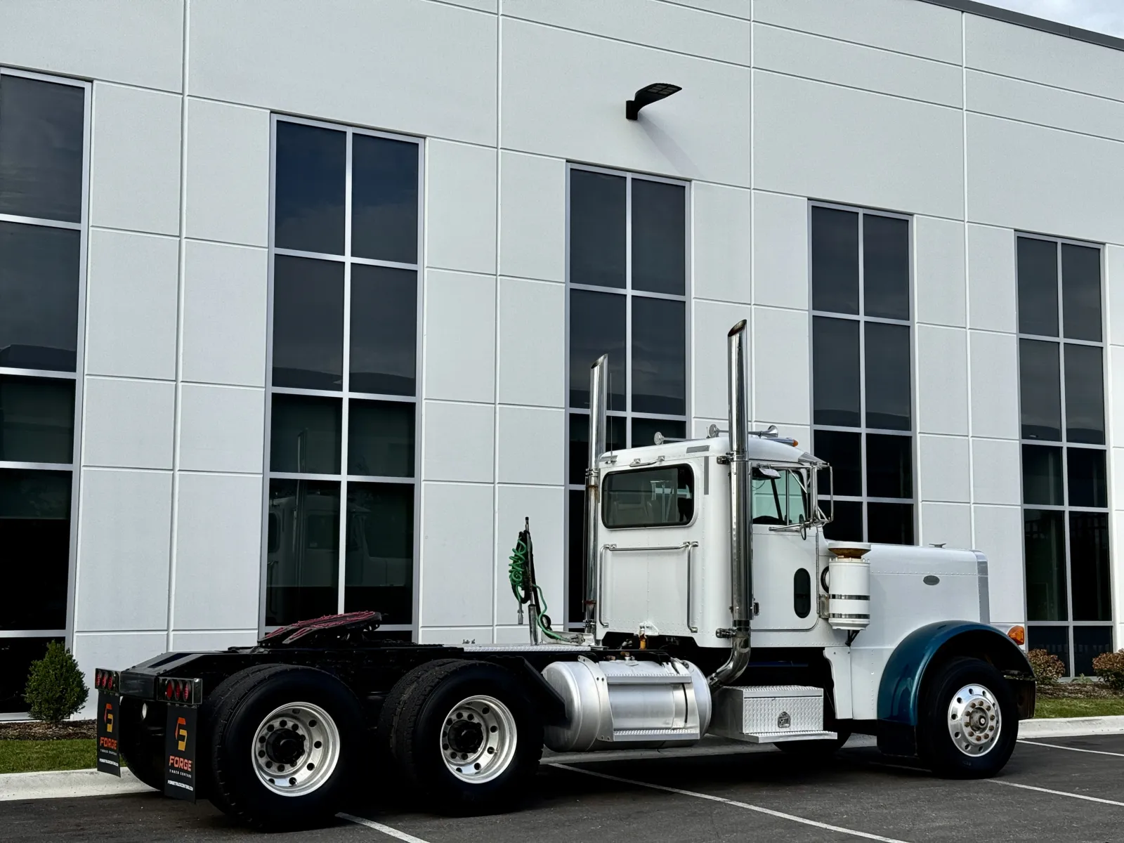 1998 Peterbilt - image 5