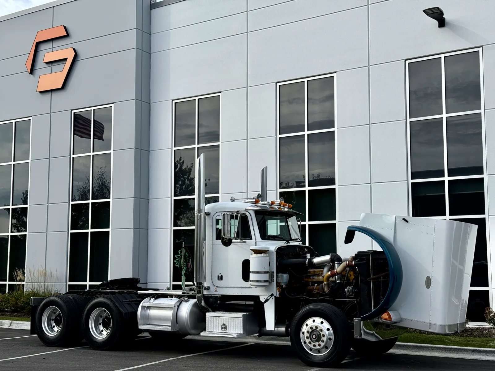 1998 Peterbilt - image 9