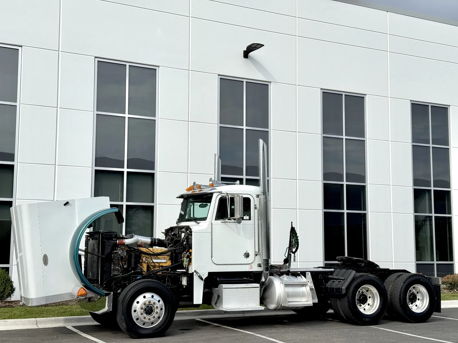 1998 Peterbilt - image 10