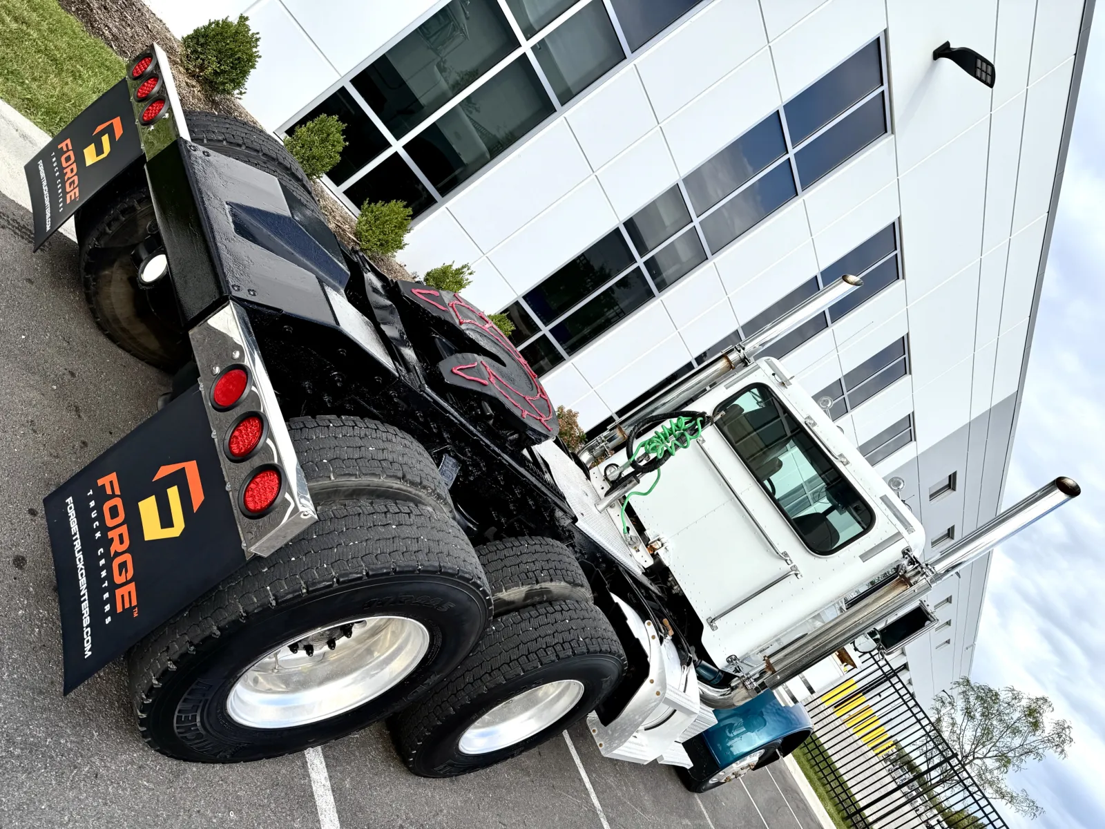 1998 Peterbilt - image 11